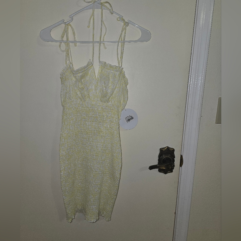 NWT Princess Polly Yellow Smocked Floral Mini Dress Size: 4 - Picture 6 of 10